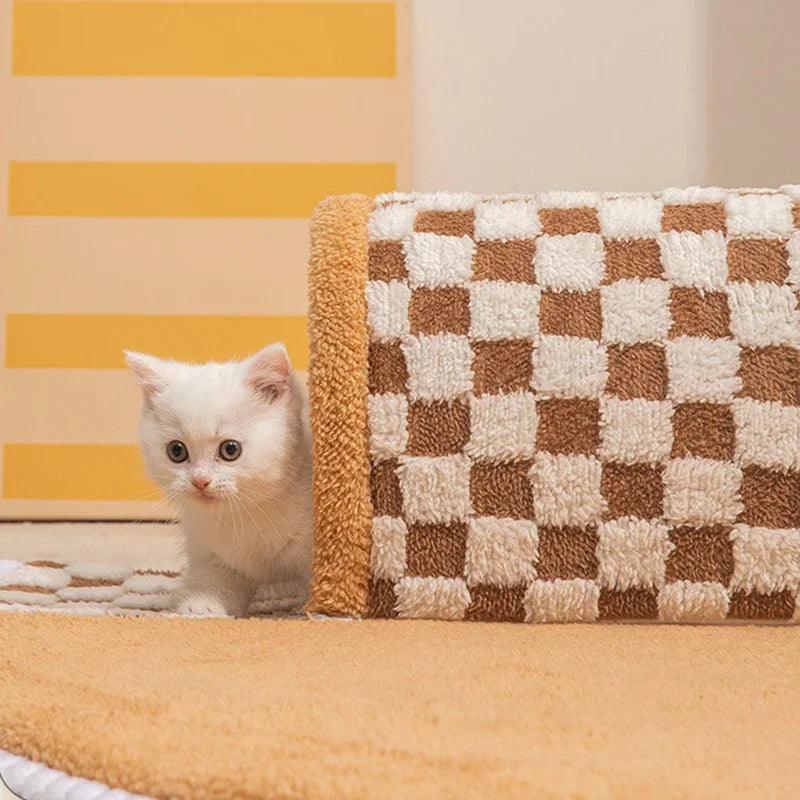 Tunnel Cat Carpet - Onlypethappy